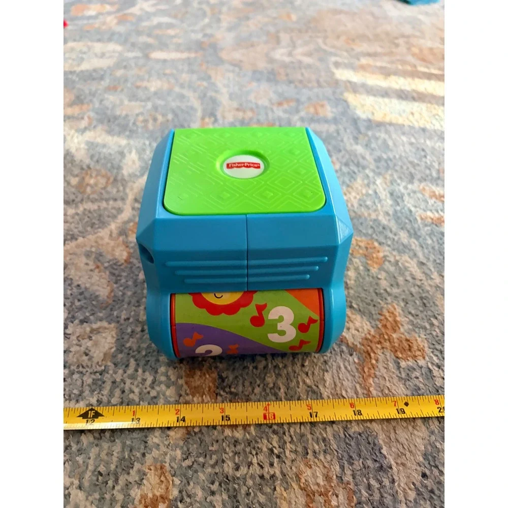 Fisher-Price Spin 'n Surprise Lion Musical Jack-in-the-Box Baby Toddler Toy
